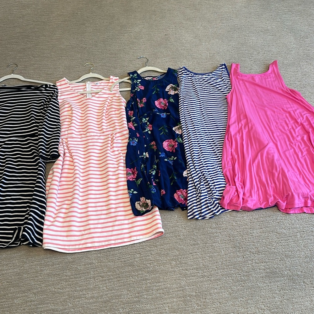 Bundle-5 old navy dresses in M.